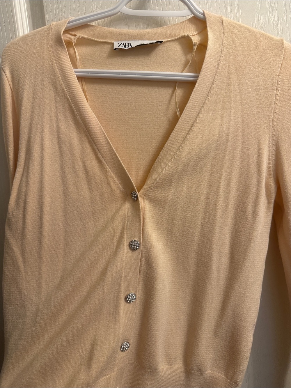 Zara Light Cream V-Neck Buttoned Cardigan